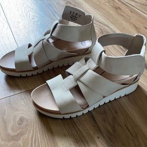 Women’s Dr. Scholl’s strappy sandals/shoes size 7